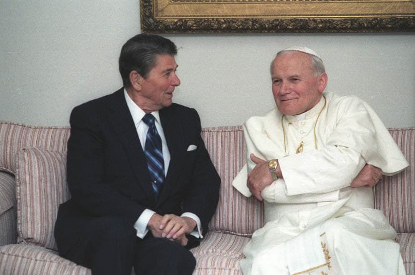 Reagan y Juan Pablo II